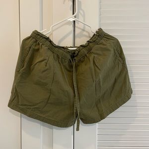 Uniqlo green drawstring short